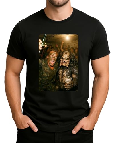 Arnold Schwarzenegger célèbre avec Predator – Scène d'horreur culte avec fête, bière et icônes du film des années 80, Noir , M