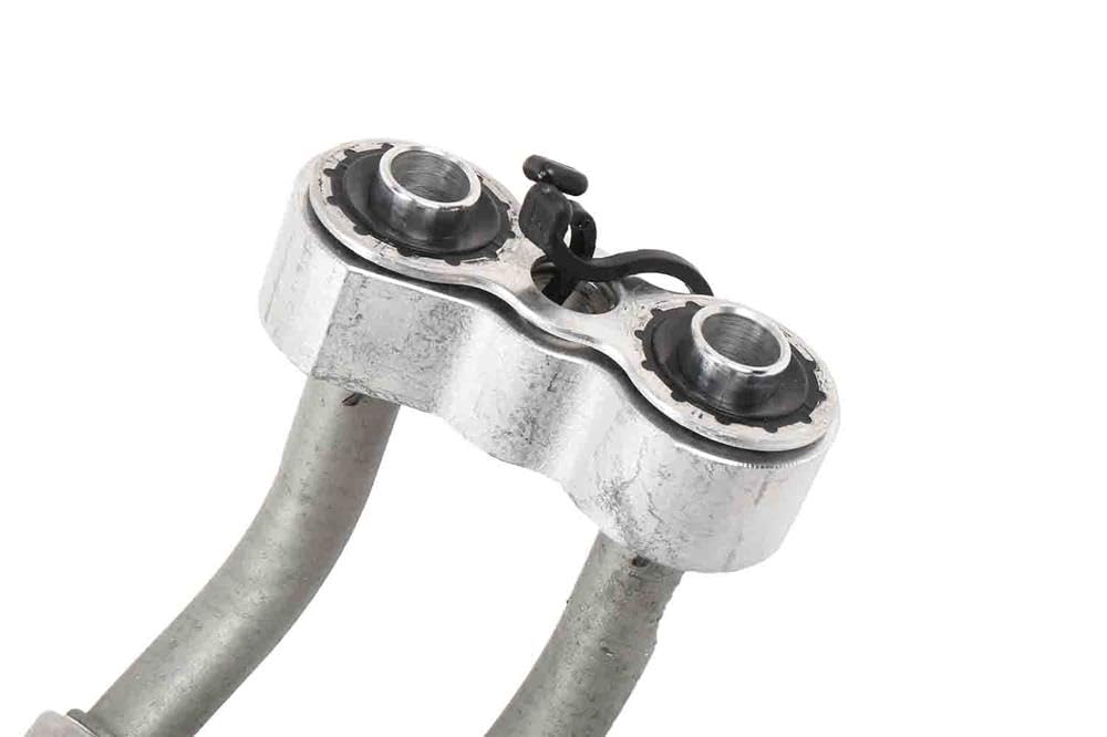 GM Genuine Parts 15194579 Engine Oil Cooler Inlet and Outlet Hose Kit with Clip, Connector, and Seal, Black