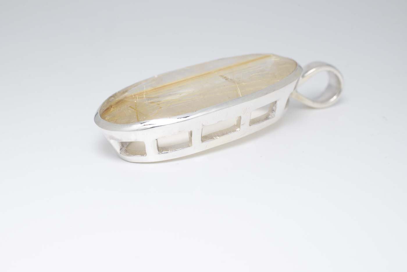 Facettierter Rutilquarz Silber Anhänger. 42mm Länge