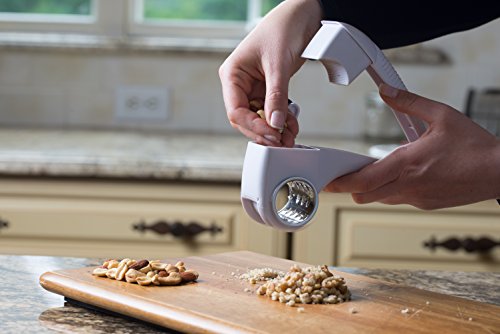 Foto von Westmark Trommelreibe/-hobel mit 3 Schneidtrommeln und integriertem Stößel, Rostfreier Edelstahl/Kunststoff, Trio, Weiß/Anthrazit, 11722260