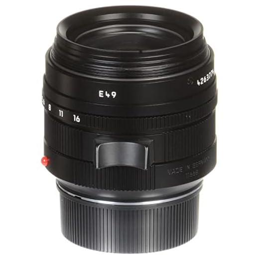 Leica Summilux-M 28mm f/1.4 Lens