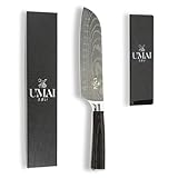 UMAI Cuchillo Santoku 18 cm (7') – Cuchillo de Cocina Japonés de Acero Inoxidable 7Cr17MoV con Patrón de Damasco – Mango Ergonómico de Madera Pakka, Hoja Alveolada – Incluye Funda Protectora