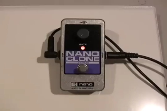 Electro-Harmonix Nano Clone Chorus Pedal : Amazon.ca: Musical