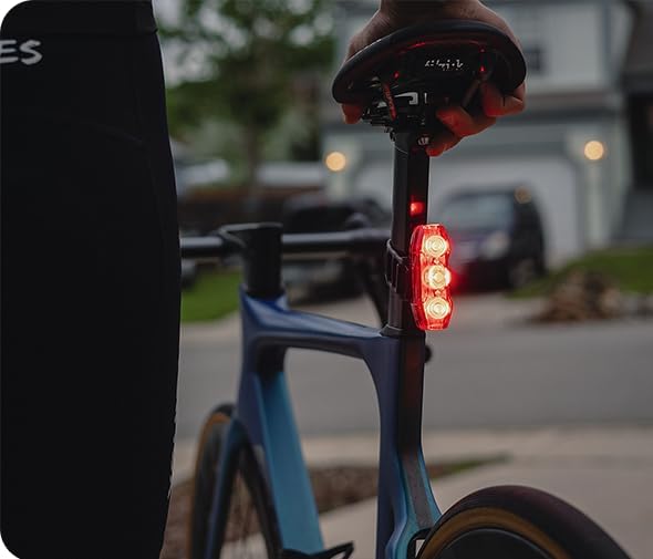 Miniatura 8 de CATEYE ViZ USB Rechargeable Daytime Safety Light  Super Bright LED Rear Bike Light, Visible up to 1 Mile, Opticube Lens, Day & Night Flash Modes,