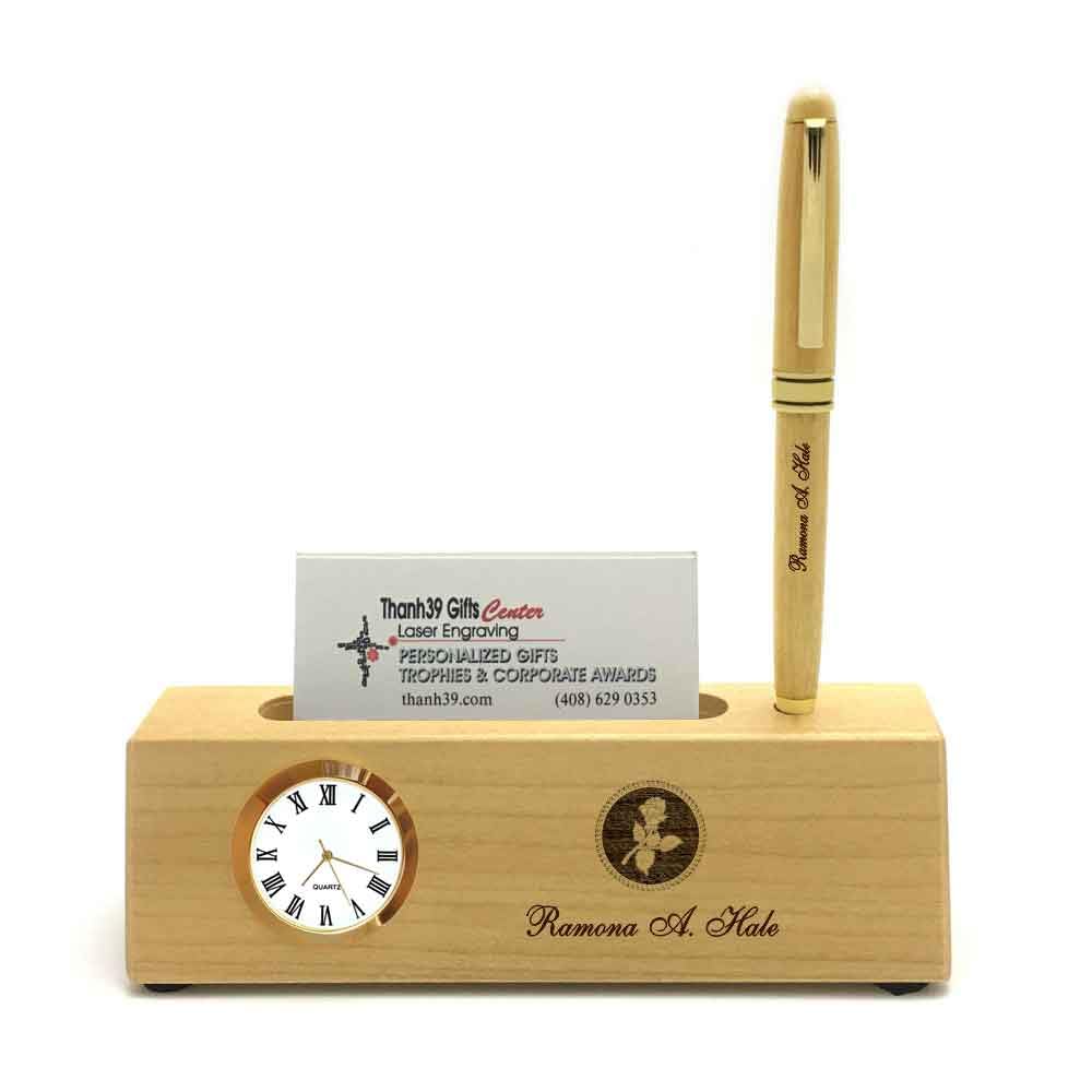 Thanh 39 Wood Card Holder