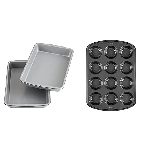 Wilton Recipe Right Non-Stick 9 x 13-Inch Oblong 2 Cake Pan Multipack, 2-Pack, Assorted & Perfect Results Premium Non-Stick Bakeware Standard Muffin and Cupcake Pan, 12-Cup Baking Pan