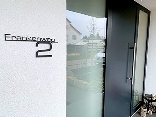 Hausnummer Metzler Anthrazit mit individuellem Schriftzug aus Edelstahl