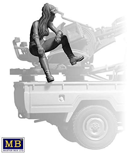 Master Box 35199 - 1/35 Desert Battle Series. Skull Clan-New Amazons Plastic Kit #TOP3