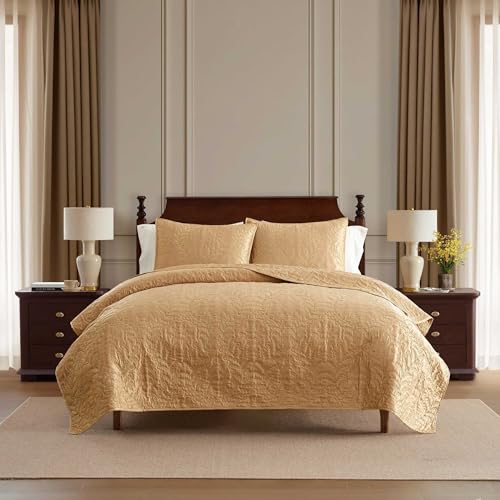 Image of Martha Stewart - Queen Size Quilt Set, Soft & Smooth Sateen Bedding with a Light and Breathable Feel, 3 Piece Bed Set with Matching Pillowcases (Fern Embroidery Beige)