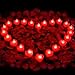 AMAGIC 2000 künstliche Rosenblätter & 24 herzförmige LED Teelichter Set - Romantik Set für Heiratsantrag, Jahrestag, Valentinstag, Hochzeitstischdeko, Rot