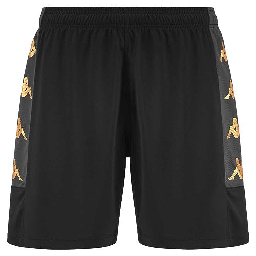 Abbigliamento sportivo realizzato con materiali di prima qualità che si adattano a qualsiasi attività sportiva