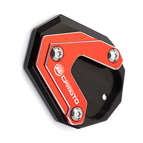 Béquille CFMOTO 800MT stable sur sol meuble avec porte-clés