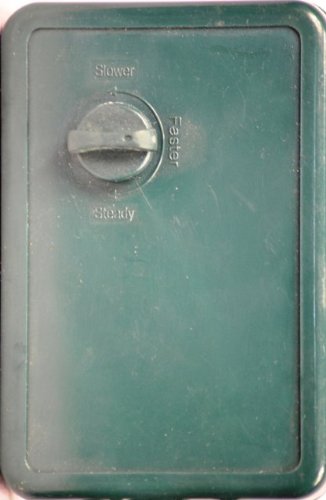 Queens of Christmas WL-CONT-1-CH 1 Channel Flash Controller with Speed Control Dial for Decorative Lights Queens of Christmas WL-CONT-1-CH 1 Channel Flash Controller with Speed Control Dial for Decorative Lights