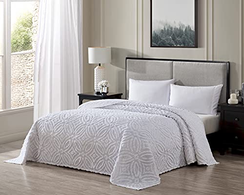 Image of Beatrice Home Fashions Wedding Ring Chenille Bedspread, Full, White + 2 Wedding Ring Chenille Pillow Shams, Standard,White