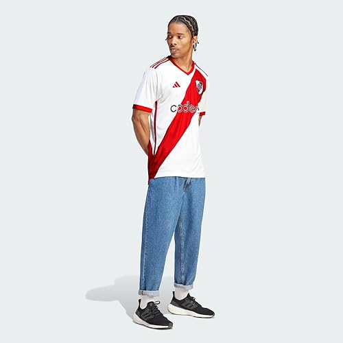 Miniatura 5 de adidas Camiseta de fútbol River Plate 2324 para hombre, un guiño a la casa y el estilo del club