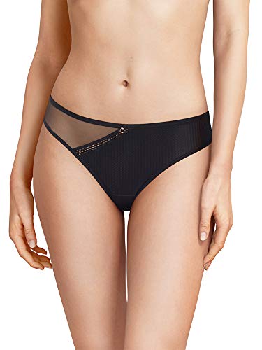 Tanga Chantelle Chic Essential sous-vêtement discret idéal sous un pantalon blanc