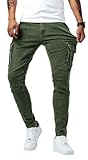 Que vous les associiez à un t-shirt, une chemise, un sweat ou des boots, ces jeans cargo slim restent intemporels. Grâce à leur design fonctionnel et élégant, ils passent facilement du quotidien professionnel aux weekends détendus, en toute saison.