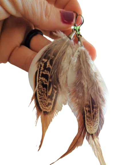 Handmade ⊹⊱❁ PENDIENTES LARGOS DE FAISANES Y PLUMAS NATURALES ❁⊰⊹ Pendientes de naturaleza autóctona elaborados con plumas de bronce