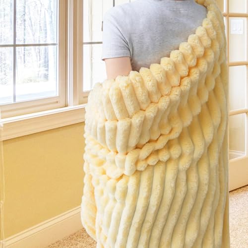 Vessia Flannel Fleece Throw Blanket for Couch,Sofa,Bed, 300GSM Striped Light Yellow Throw Blanket for Kids, Super Soft Warm Cozy Lightweight Home Decor for All-Season(50x40inch)