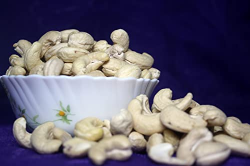Image of Real Konkan Whole Crunchy Cashews 'Super Jumbo (W210)' Amazon Product - 1 Kg. Buy 750 gms. Get extra 250 gms Offer