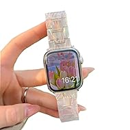 【綺麗＆ファッション】このapple watchバンドは、柔らかいホワイトをベースカラーに、光の反射でオーロラが見られて、キラキラして輝いています。貝殻のように非常に美しく、オーロラがその中に隠されていて光っています。 【ダブル折り畳み式留め金】このアップルウォッチバンドはステンレスダブルボタンを採用して、開閉が簡単で、軽く押すだけで開き、着脱がとても便利です。ブレスレットのようにつけられるので、iWatchをおしゃれなアクセサリーとして使用できて、プレゼントとしてもおすすめです 【高品質な樹脂...