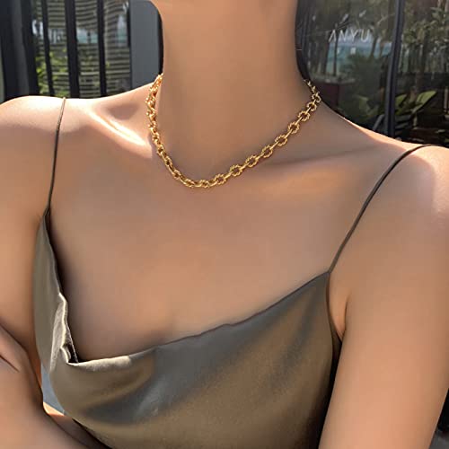Chunky Gold Choker Necklace for Women, 18K Gold Plated Twisted Oval Link Chain Choker Toggle Clasp Necklace for Women Jewelry Gift4
