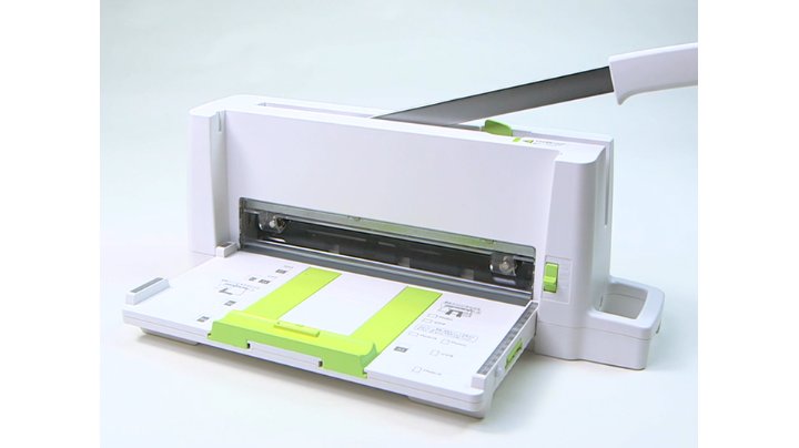 プラス コンパクト断裁機 PK-213