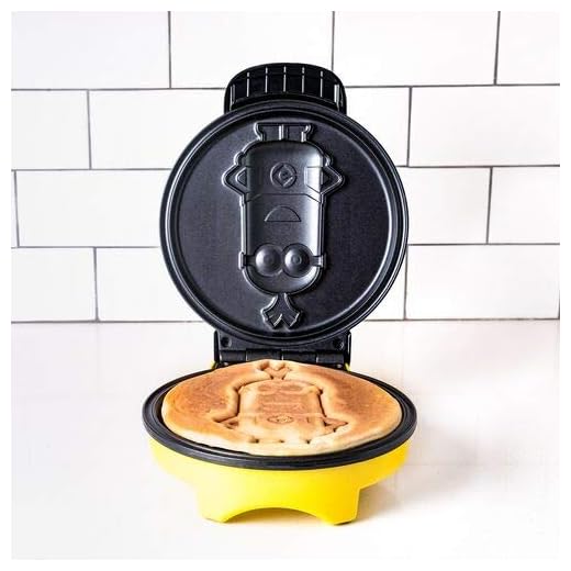 Pangea Uncanny Brands-Máquina (Minions) con impresión de Logo en el gofre, 50 W, 5.3 tons, Alloy Steel, Amarillo