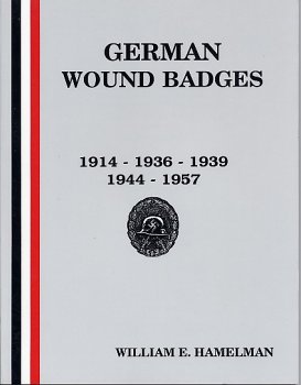 Paperback Comprehensive Comparison of the Variations of the German Wound Badge 1914 Through 1957. Book