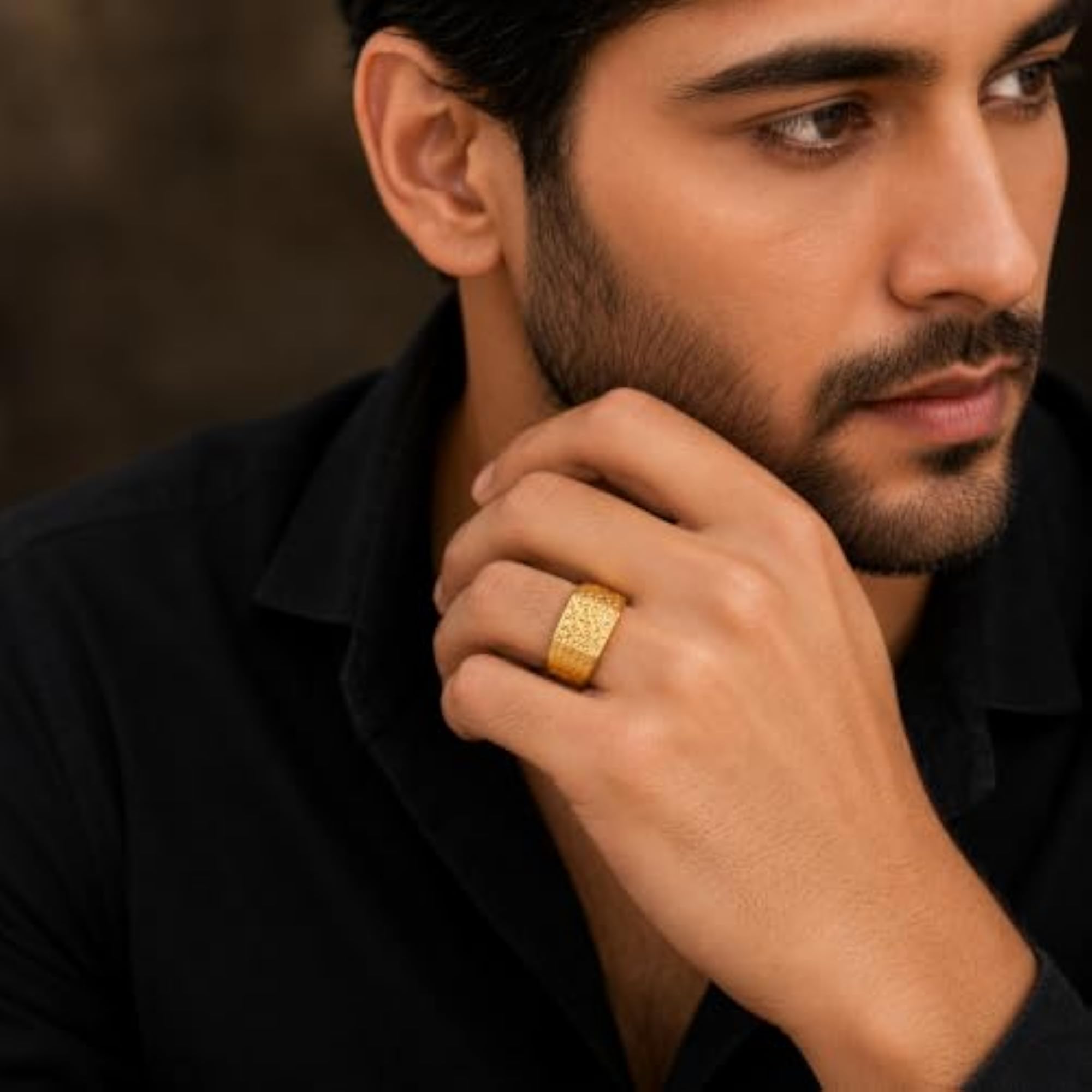 Men's Gold-Toned Engraved Signet Ring with Textured Pattern