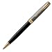 Produktbild Parker Sonnet Chiselled Silver & Black Kugelschreibers (mittlere Schreibspitze) mit goldplattierten Zierteilen - in attraktiver Geschenkbox