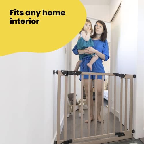Safety 1st Essential Wooden Gate, Extendable Safety Gate, Pressure Fit Stair Gate, Painted finish, Baby Gate Also Suitable for Dogs, 6 Months - 2 Years