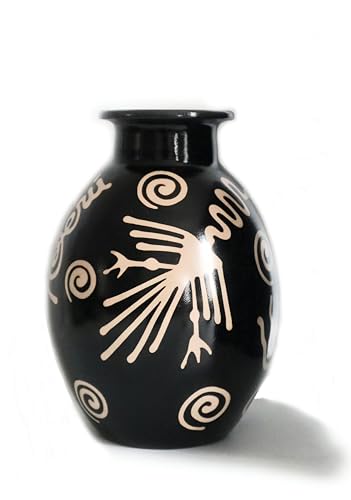 Peruvian Pottery Decorative Smoked Ceramic Chulucanas Nazca Lines Lineas de Nazca and Swirl Patterns Mochica Moche Culture, Black and Ivory Color Signed Santodio Paz 7.6" Tall