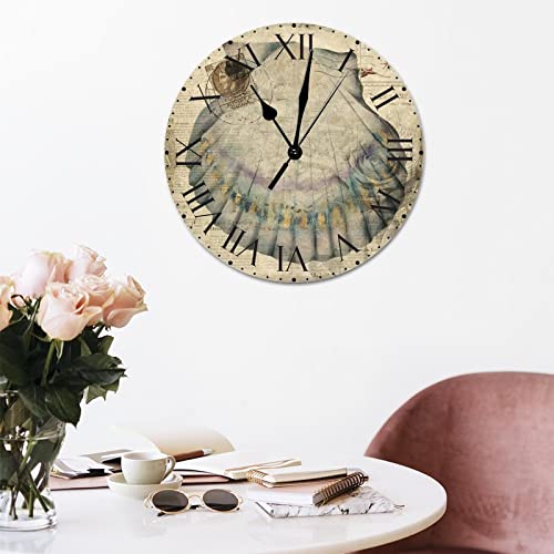 Grande horloge murale chiffres romains motif coquillages anciens
