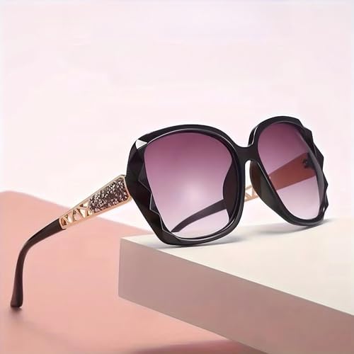 Ladies' Large Frame Polarized UV Resistant Classic Fashion Sunglasses With Black Frame and Gray Lenses2