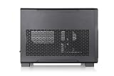 Thermaltake TR200 WS | Obudowa Micro-ATX z drewnianym panelem frontowym | USB 3.2 Gen 2 Typ C i 2 × USB 3.0 | Zainstalowany tylny wentylator 120 mm | Kompatybilna z AIO i zestawem LCD 6" | Czarna