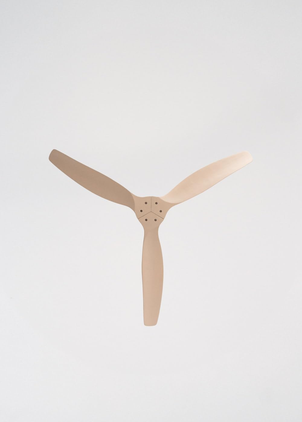 CREATE / WIND CALM CUSTOM RATTAN/Ventilador de techo ratán oscuro aspas madera natural arena con mando / 40W, Silencioso, Ø132 cm, 6 velocidades