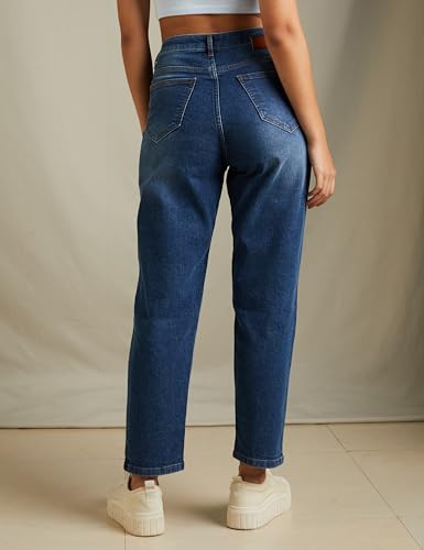 Image of Amazon Brand - Symbol Women's Loose Flared Jeans | Mid Rise | Cotton Blend Stretch | 5-Pocket (Available in Plus Sizes)