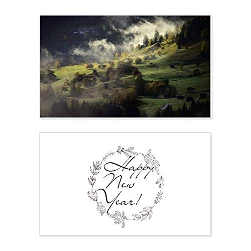 Tarjeta de año nuevo "Landscape Forest": comparte la magia de Village Fog Hill
