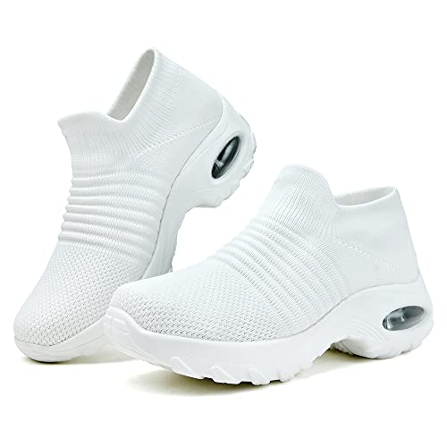 The 7 Best Shoes For Nurses With Flat Feet, As Per An Expert