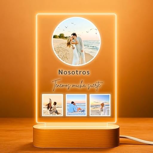 Cristal Plaque Lampara Para Fotos “Nosotros” – Regalo Pareja Hombre y Mujer con 4 Fotos y Dedicatoria – Lamparas Personalizadas en Metacrilato con Luz LED para Aniversarios y Bodas | Ya disponible en tu tienda friki favorita! En mundofriki.es!
