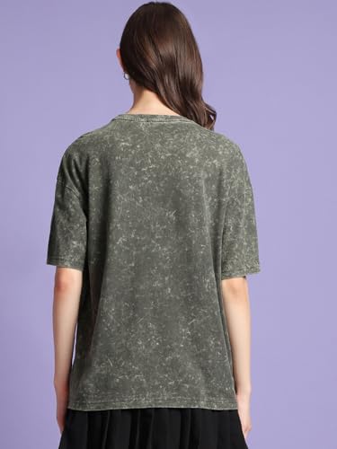 Image of Bewakoof X Disney Mickey Women's 100% Cotton Graphic Print Oversized Fit Half Sleeve Round Neck T-Shirt | Casual wear | Streetwear | Oversized Tshirt for Woman Cotton| Baggy
