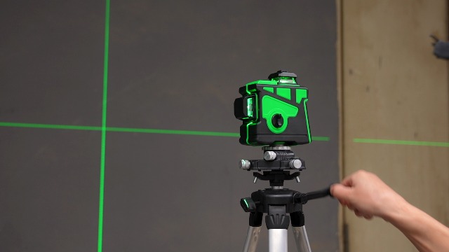Laser Level with Tripod, 12 Green Laser Level Tool 3x360° Self