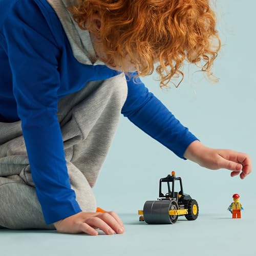 City Rullo Compressore, Set di Costruzioni Giocattolo per Bambini e Bambine da 5 Anni in su, Veicolo Stradale da Cantiere con Minifigure dell'Operaio Edile, Regalo Divertente 60401 - Lego - Immagine 6