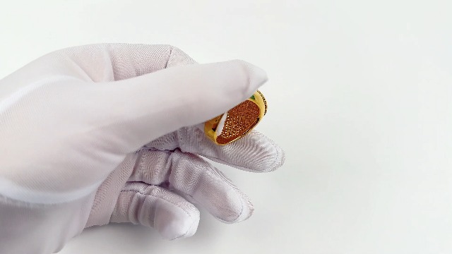 Ewigkeitsring Aus 14 Karat Gelbgold, Weiß, Seitlich, Kruzifix