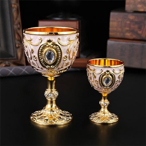 Copa de vino de estilo antiguo europea con talla decorativa pequeña de 100 ml 5