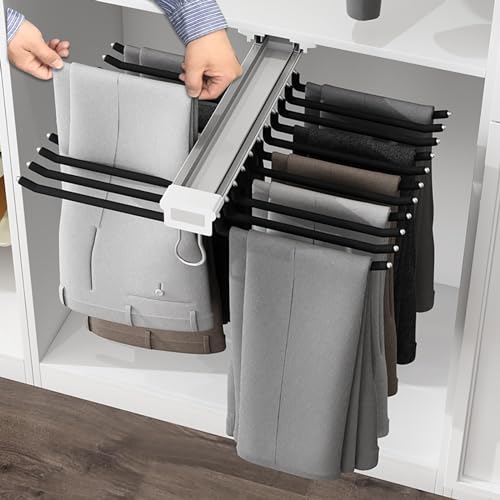 Cintre pantalon multiple coulissant pour optimiser un petit placard