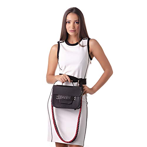 Bolsa Feminina Dhaffy Preto, Alça de Mão e Transversal Artesanal. cor:preto;tamanho:M