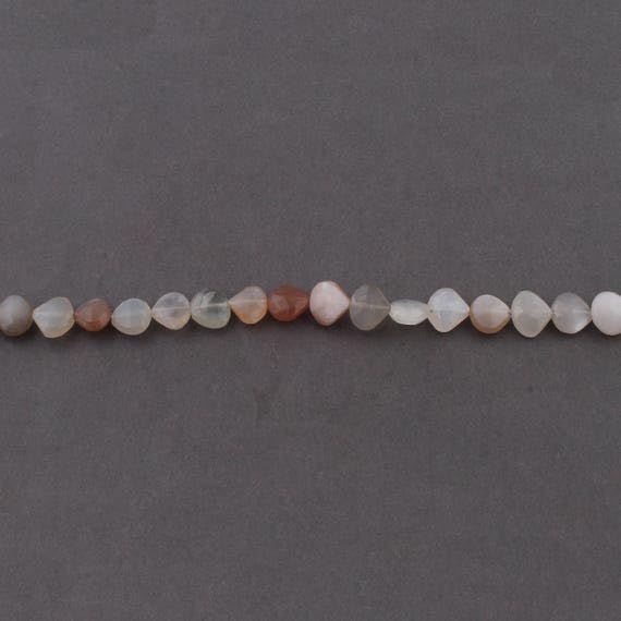 Multi Moonstone briolettes cœur de prestige pour joaillerie fine