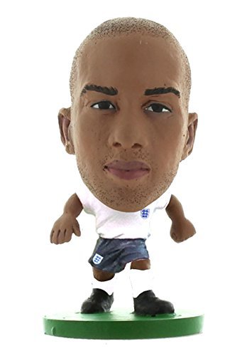 SoccerStarz SOC1036 The Officially Licensed England National Team Figure of Fabian Delph in Home Kit